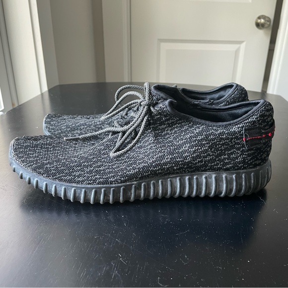 Homage Athletic Shoe (10.5-11) - Picture 1 of 4